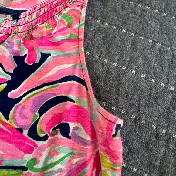 Lilly Pulitzer Banana Flambé Essie Top | Small - Picture 11 of 12